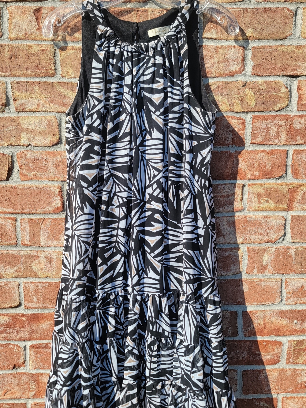 Sleeveless Black & White Printed Midi Dress